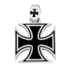 Detailansicht Edelstahl Anhänger Eisernes Kreuz mit polierter Oberfläche